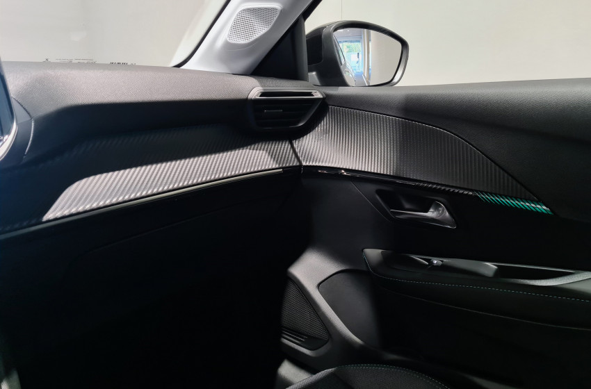 Peugeot e-208 grey elbil interior | Bilscenen Esbjerg | Autoriseret Kia & Hyundai værksted