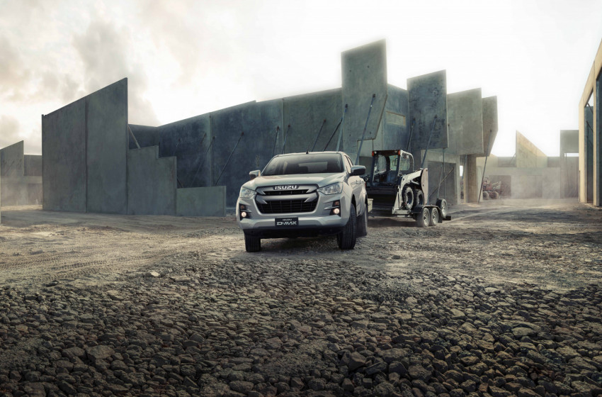 Isuzu D-Max grey pick-up truck | Bilscenen Esbjerg | Autoriseret Kia & Hyundai værksted