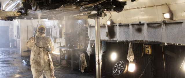 Bil værksted mekaniker automekaniker undervognsbehandling | Bilscenen Esbjerg | Autoriseret Kia & Hyundai værksted